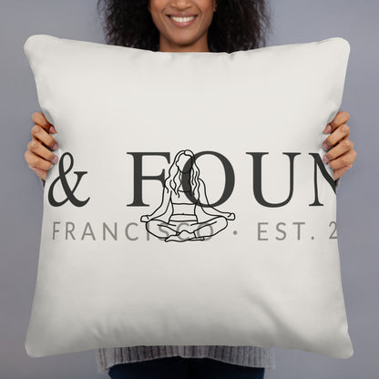 Throw pillow linen-feel 22x22 front — Fog & Foundry