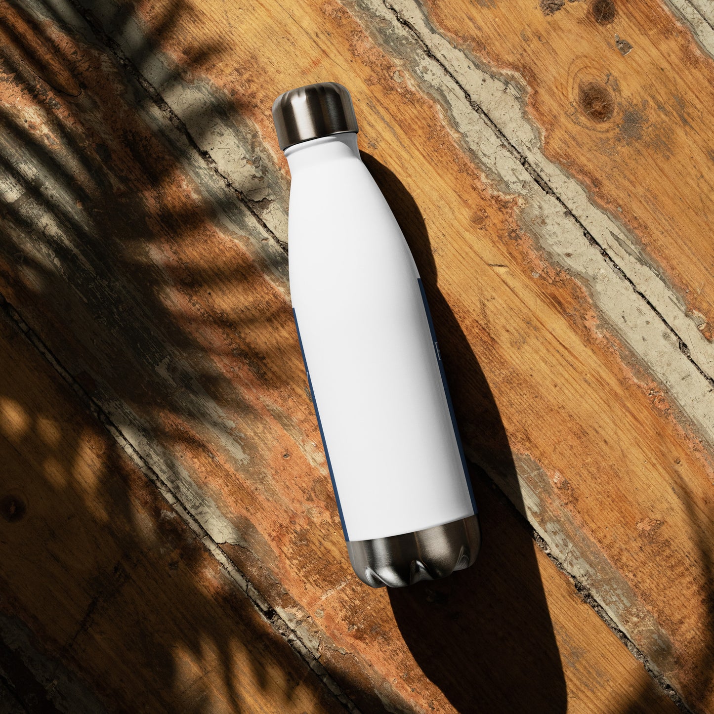 Fog & Foundry I Love America stainless steel water bottle, 17oz, white with back view, ideal for outdoor and everyday use